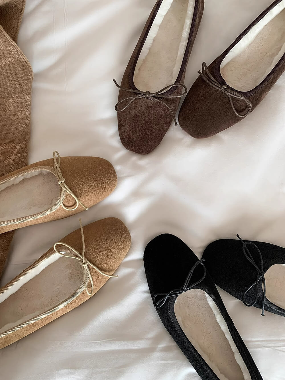 Suede Bow Ballet Shoe C435914