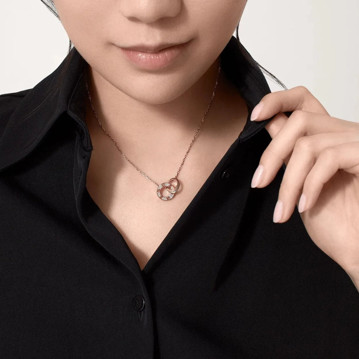 Love Necklace Interlocking Circles Necklace With Diamond Paved G6973