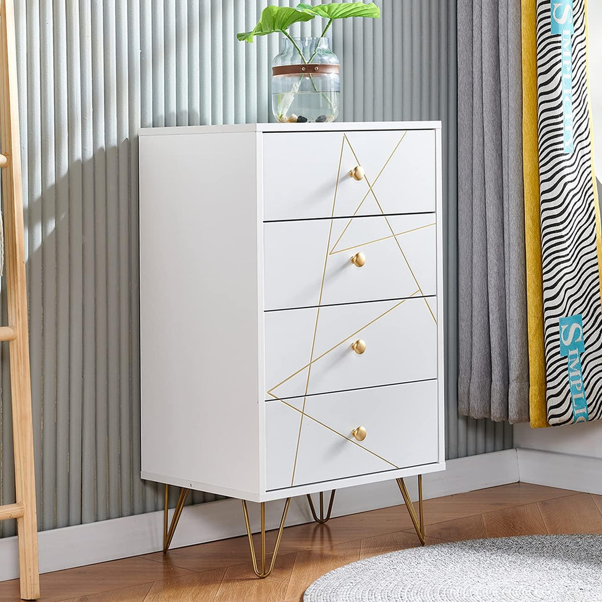 White 4 Drawer Wood Chest of Drawer I5973