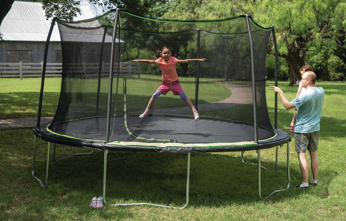 14ft Trampoline and Enclosure X1638