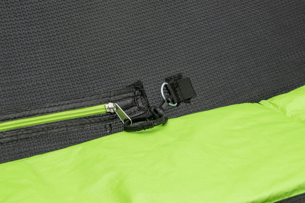 14ft Trampoline and Enclosure X1638