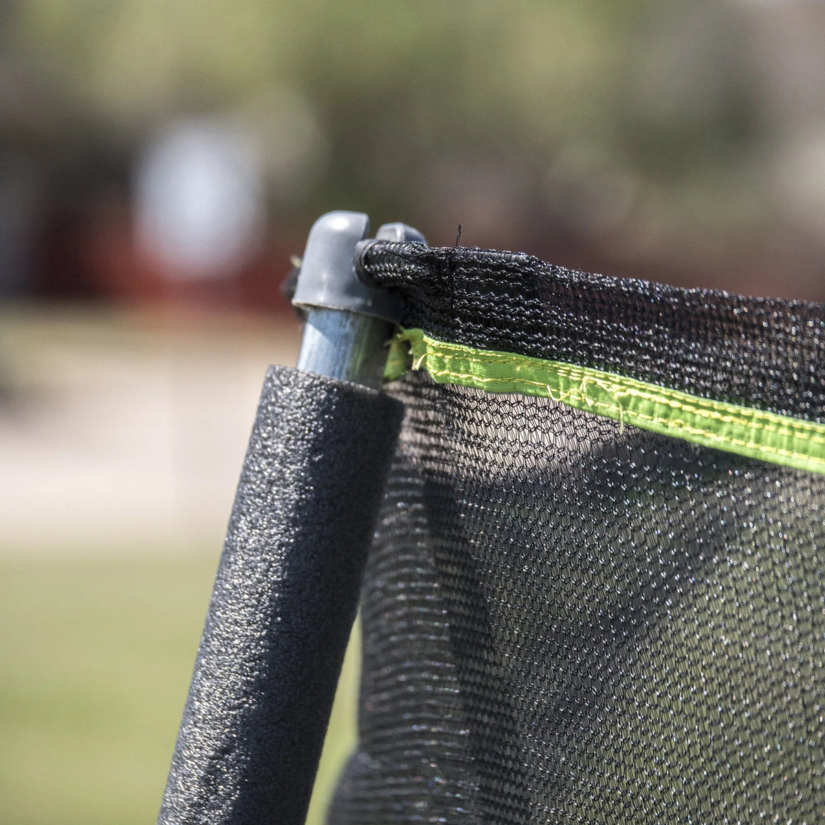 14ft Trampoline and Enclosure X1638
